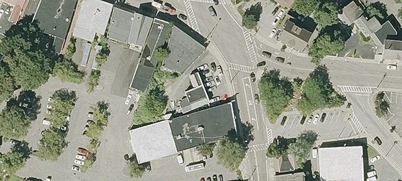 1345 Commercial St