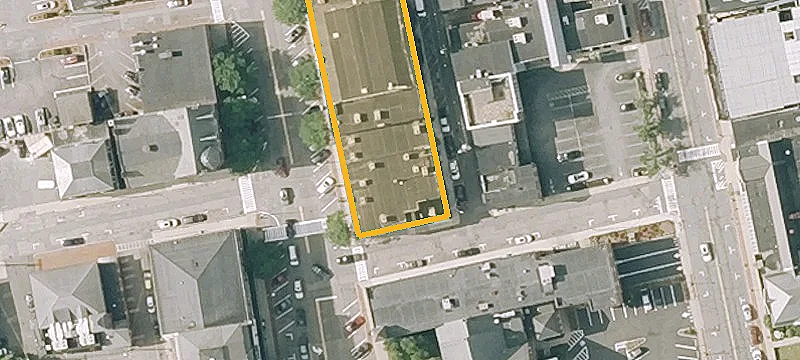 12 Main St
