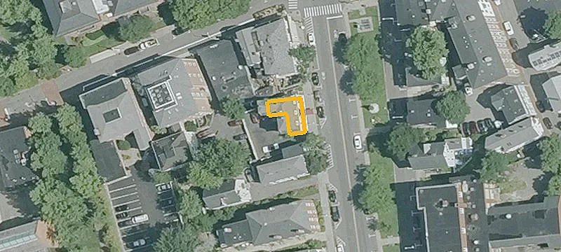6 Hawthorne Blvd