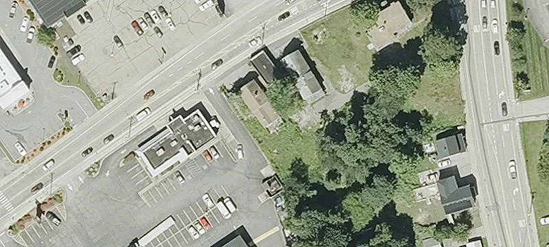 128 Main St