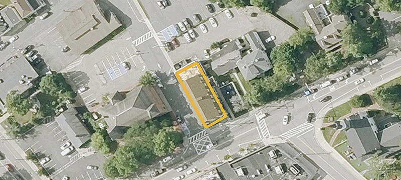 445 Main St