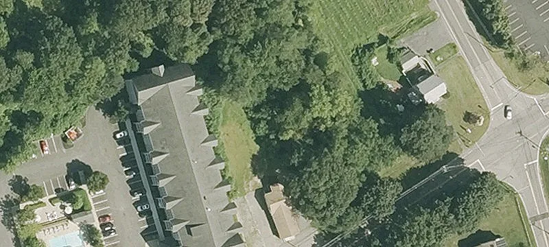 221 Littleton Rd