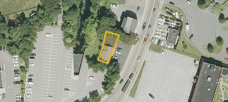 16-18 Main St