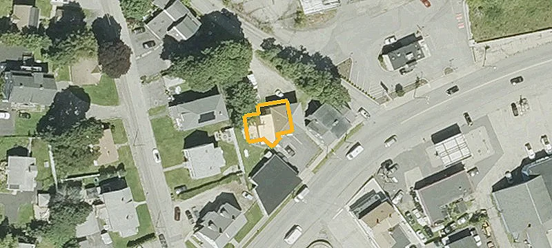 12-16 Main St