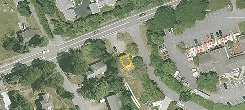 1323 Main St