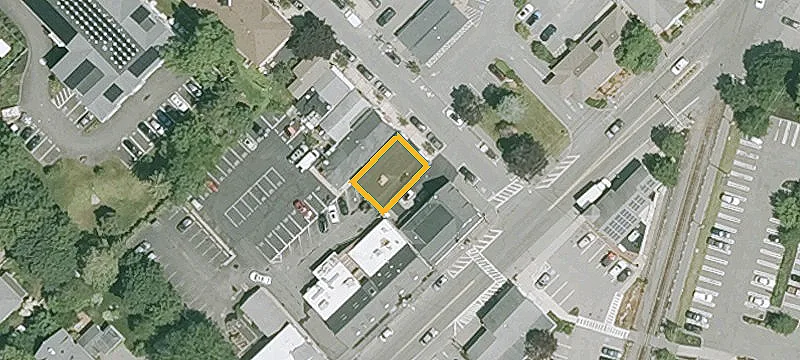22 Railroad Ave