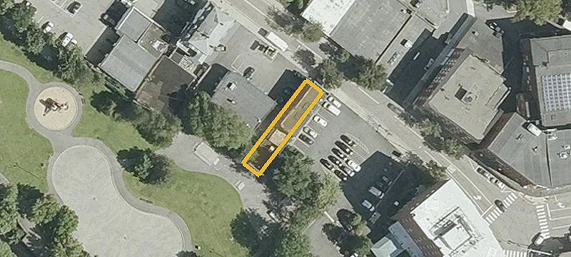 24 Main St