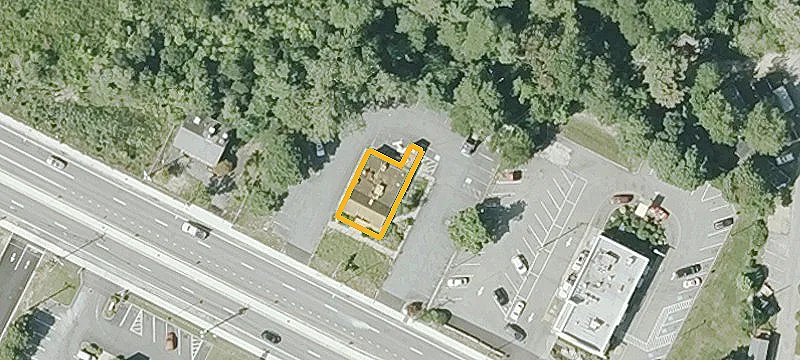 3020 Cranberry Hwy