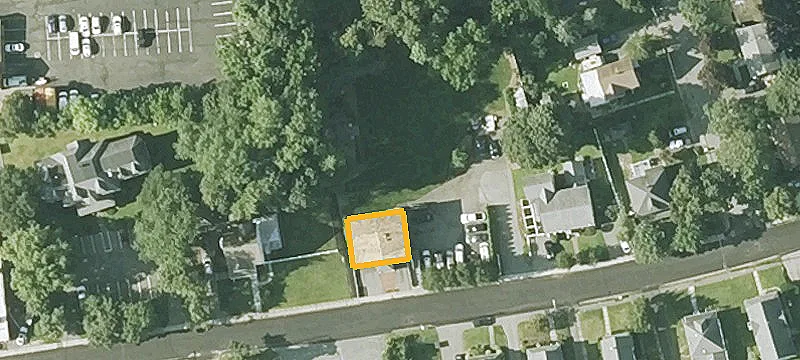 44 Maple Ave