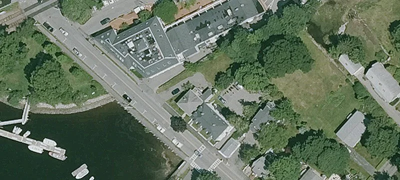 48 Bch St