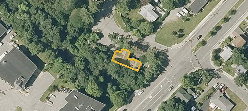 109 Lowr E St