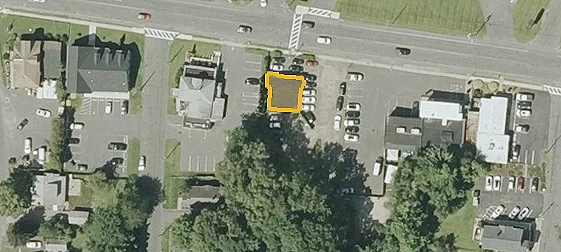 590 Main St