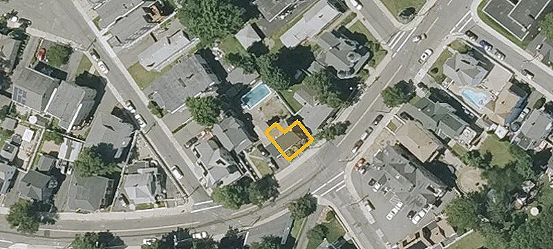 84 Bch St