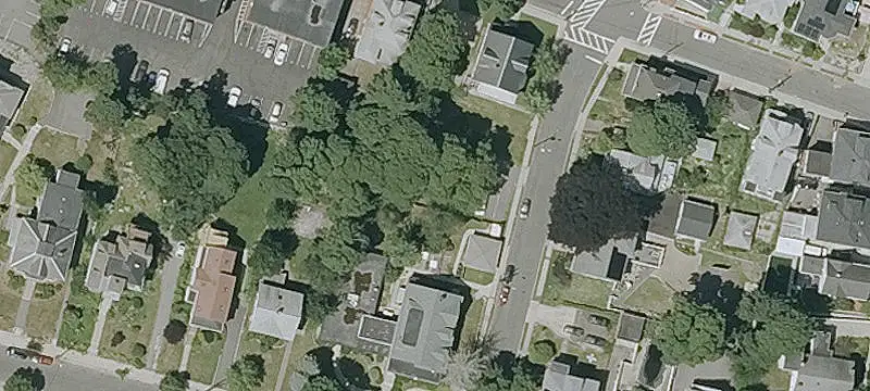 30 Franklin St