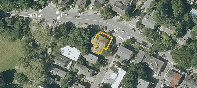 158 Mt Auburn St