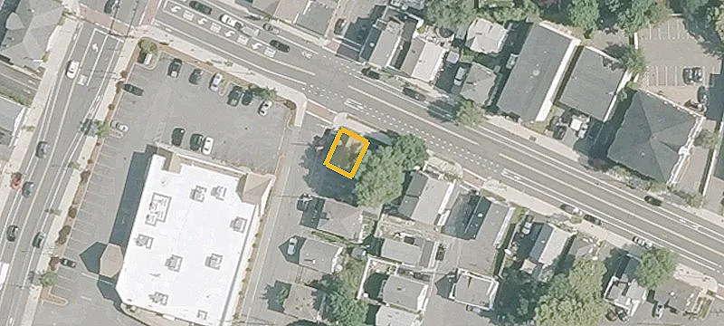 50 Elliott St