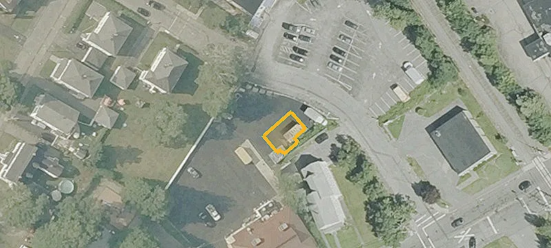 6 Maple St