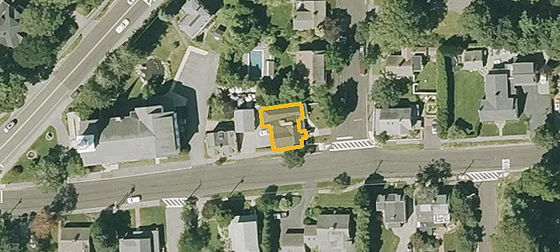 21 Pond St