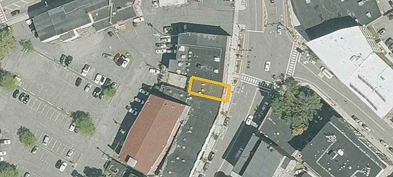 37 Hollis St