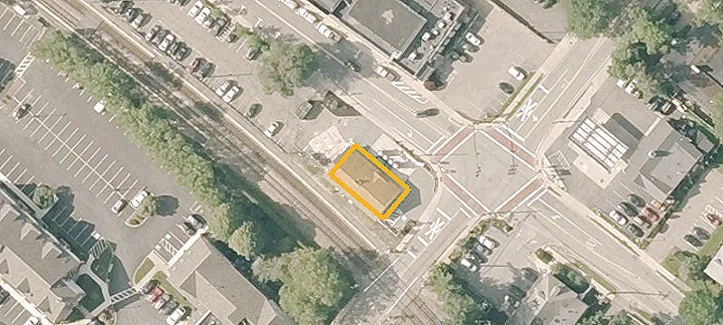 120 Thoreau St