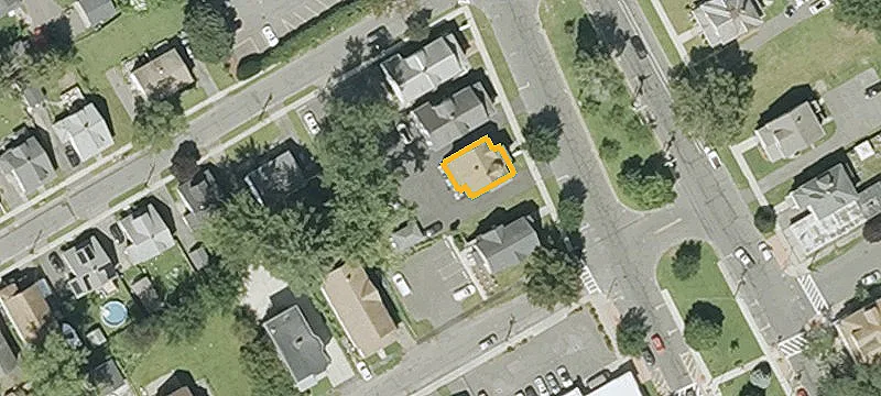293 Elm St