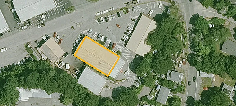 2 Pond Rd