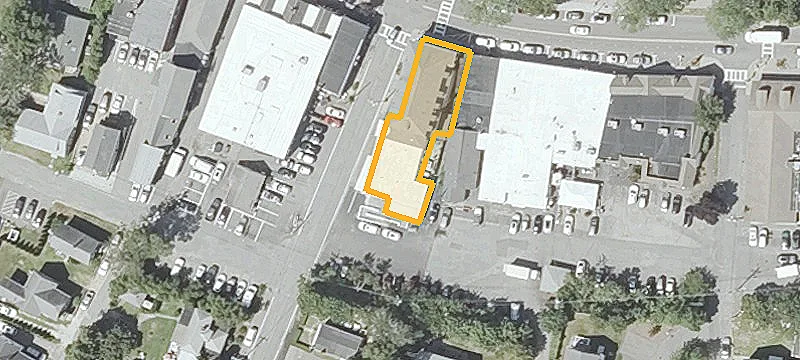221 Main St