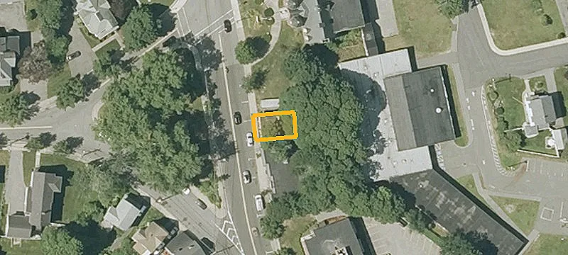 675 Main St