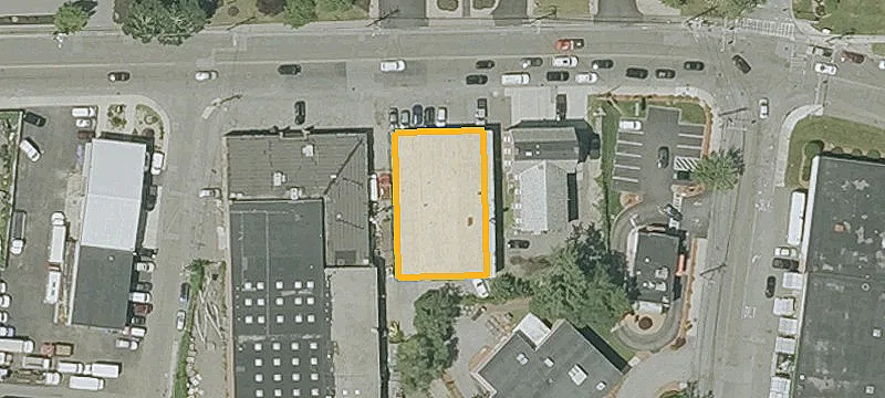 435 Riverside Ave