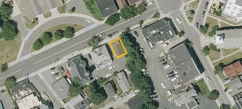 22-24 Pauline St