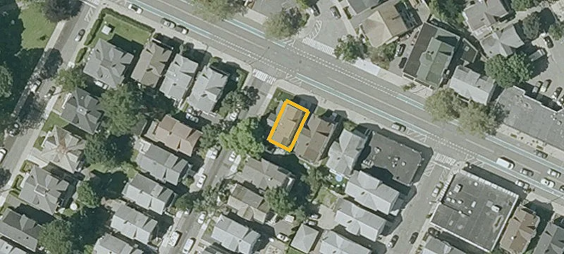 754 Broadway
