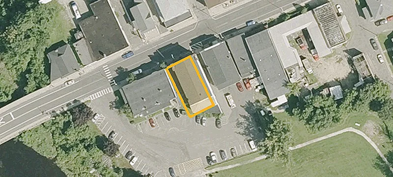 2033-2037 Main St
