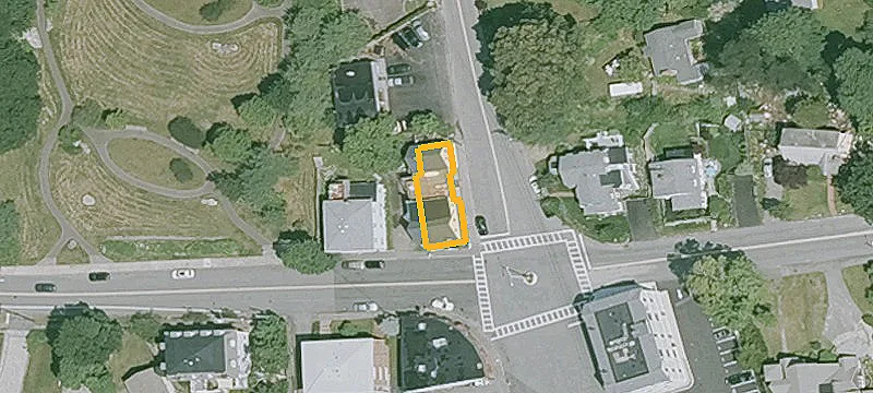 2 Magnolia Ave