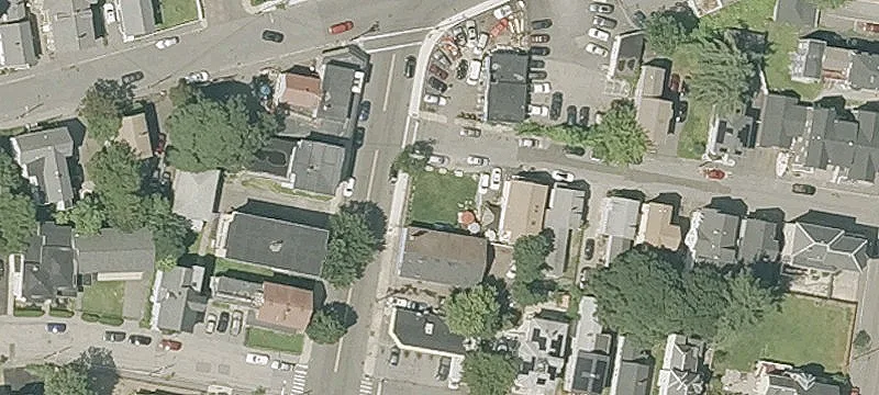 43 White St