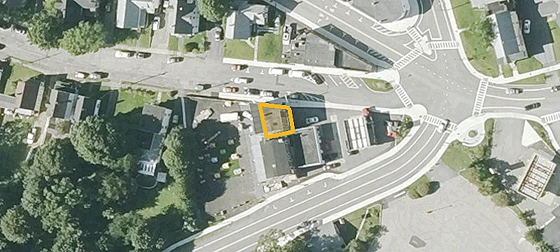 160 Ctr Ave