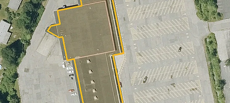 1983 Main St