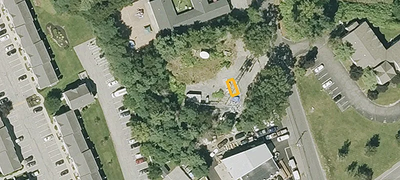 320 Pleasant St