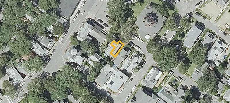 52 Narragansett Ave