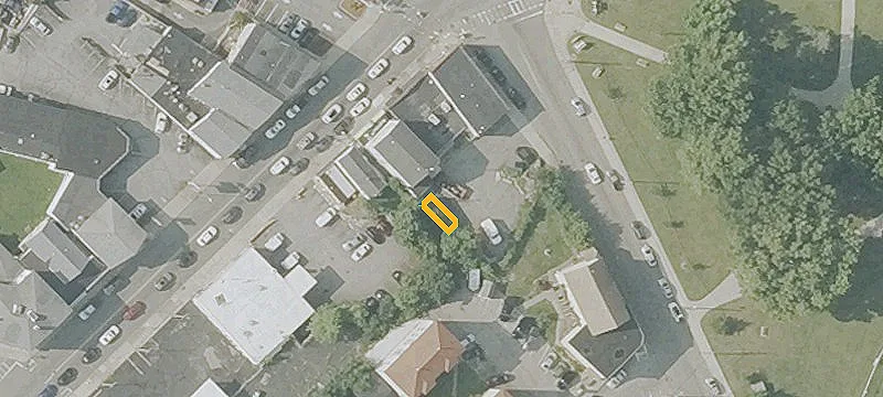 1426 Main St