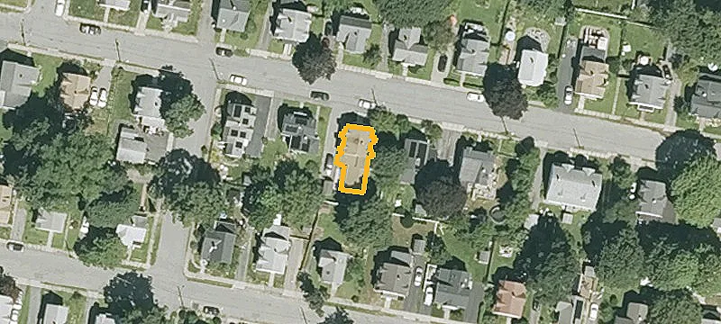 17 Roosevelt St