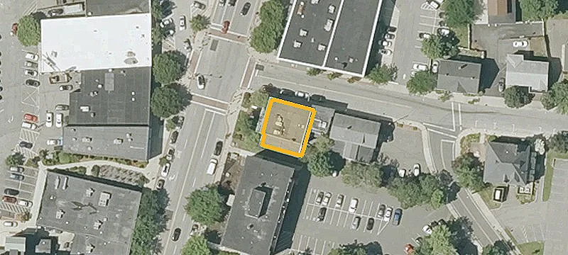 643 Main St