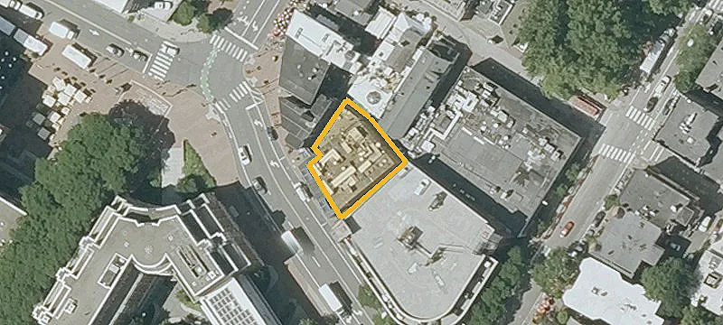 18 Eliot St