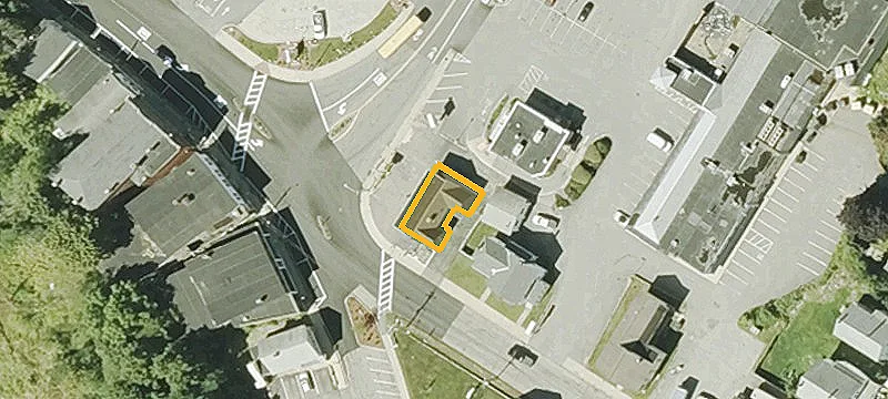3 Central St