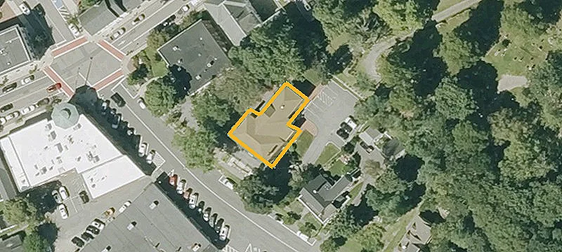 34 Main St