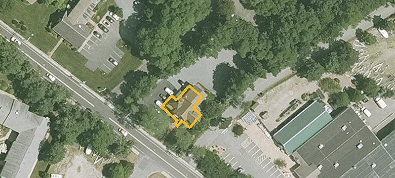 12 Main St, Unit 3