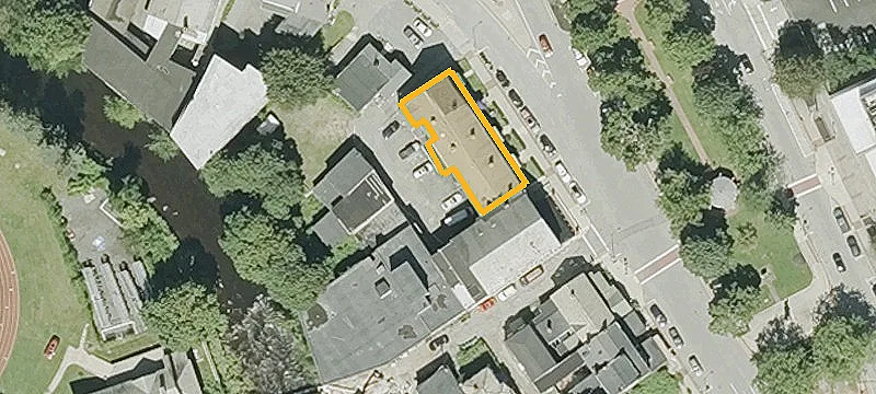 910 Main St