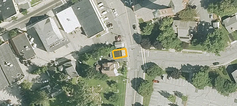 12 Cross St