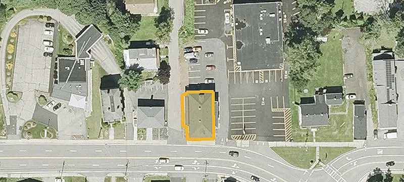 1072 Main St