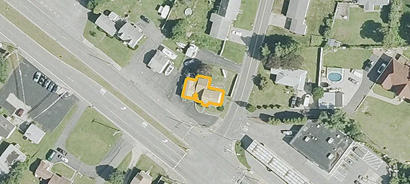 592-594 State Rd