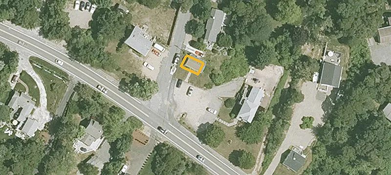 1772 Main St